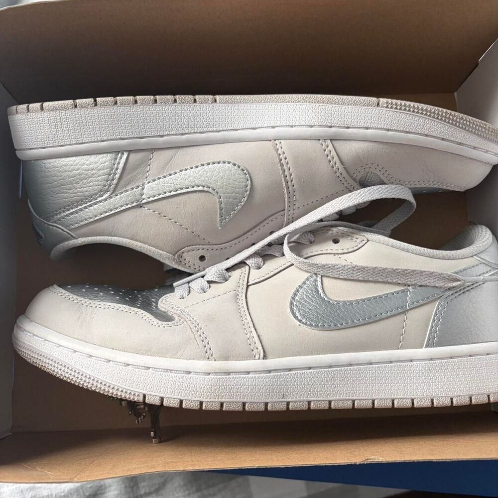 Jordan 1 Retro Low Metallic Silver Trainers